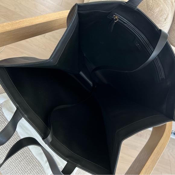 The Row Graham Leather Tote in Black - Picture 7 of 11